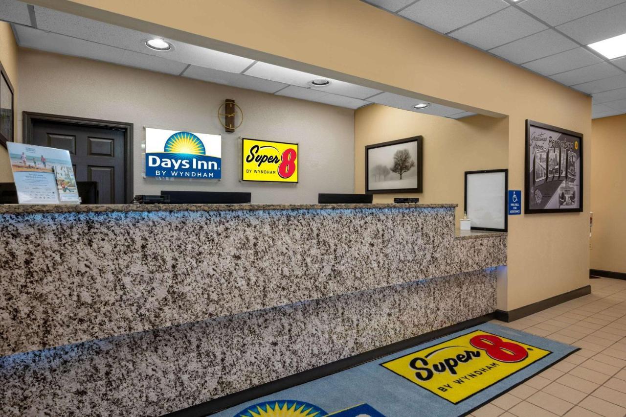 Super 8 By Wyndham Perrysburg-Toledo Hotel Exterior photo